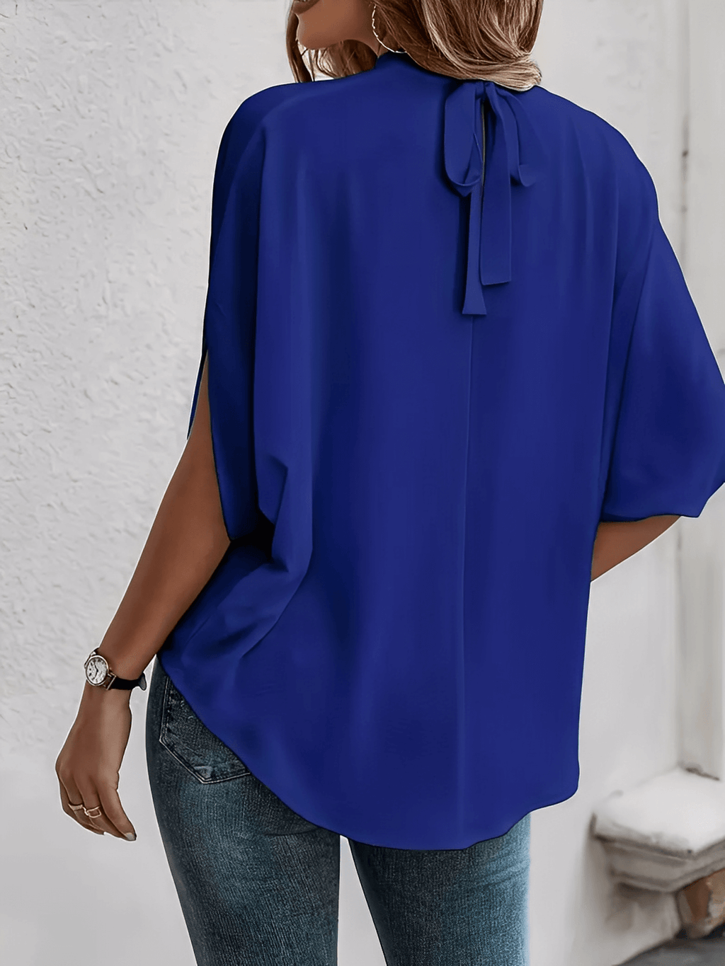 Blusa com Mangas Mocergo Vazadas e Gola Laço Amarração na Nuca - Catherine [FRETE FULL]