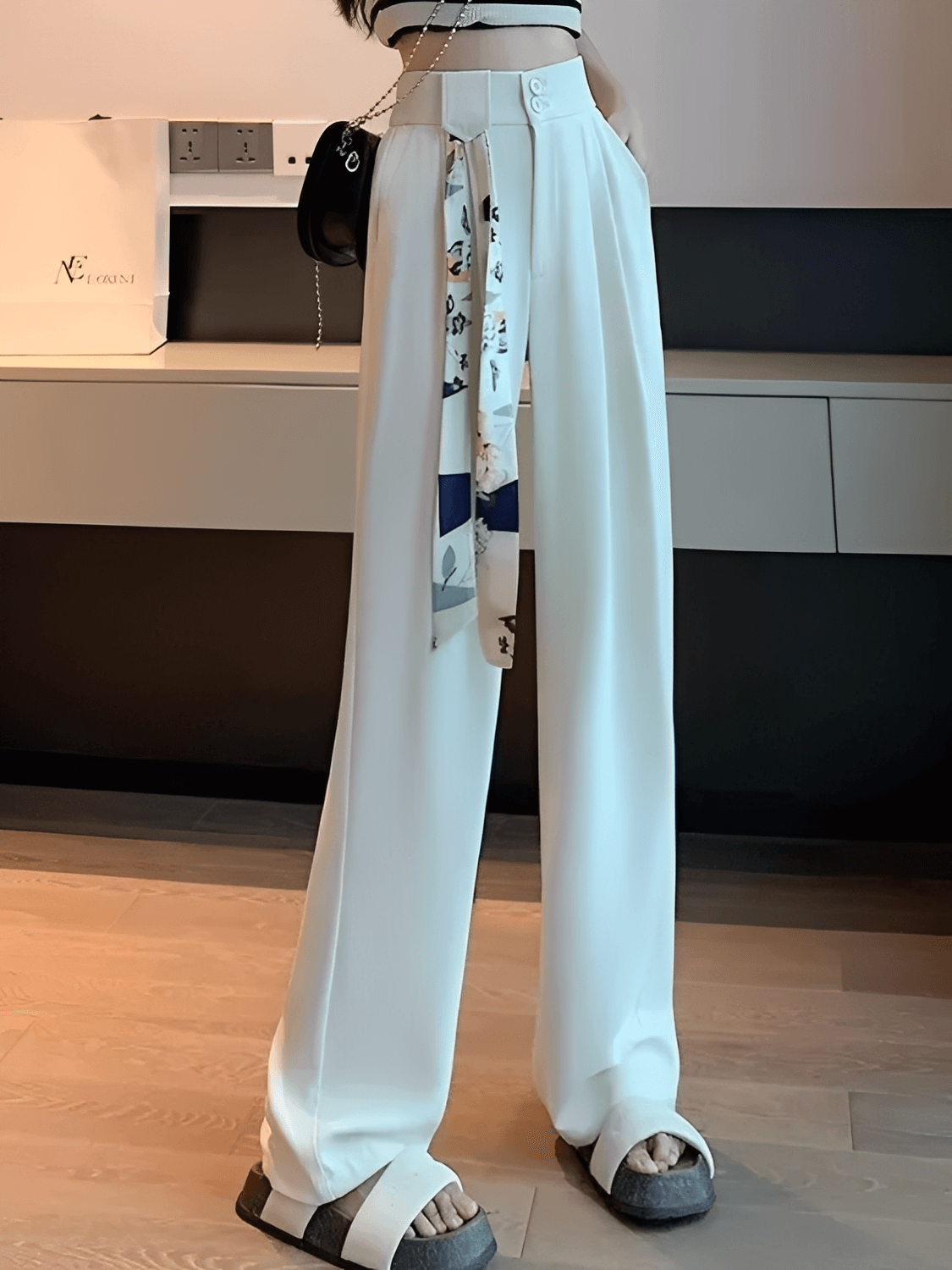 Calça  Alfaiataria Wide Leg Cintura Alta com Lenço Removível  – Amara