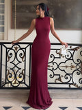 Vestido Longo em Tricô Canelado com Gola Alta e Saia Plissada – Sonia