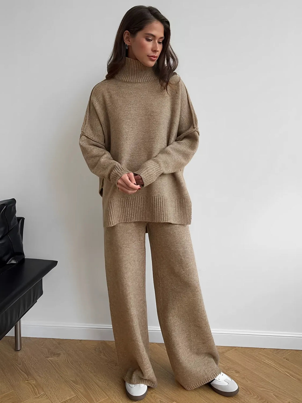 Conjunto de Tricô com Suéter Mullet Gola Alta e Calça Pantalona - Melanie