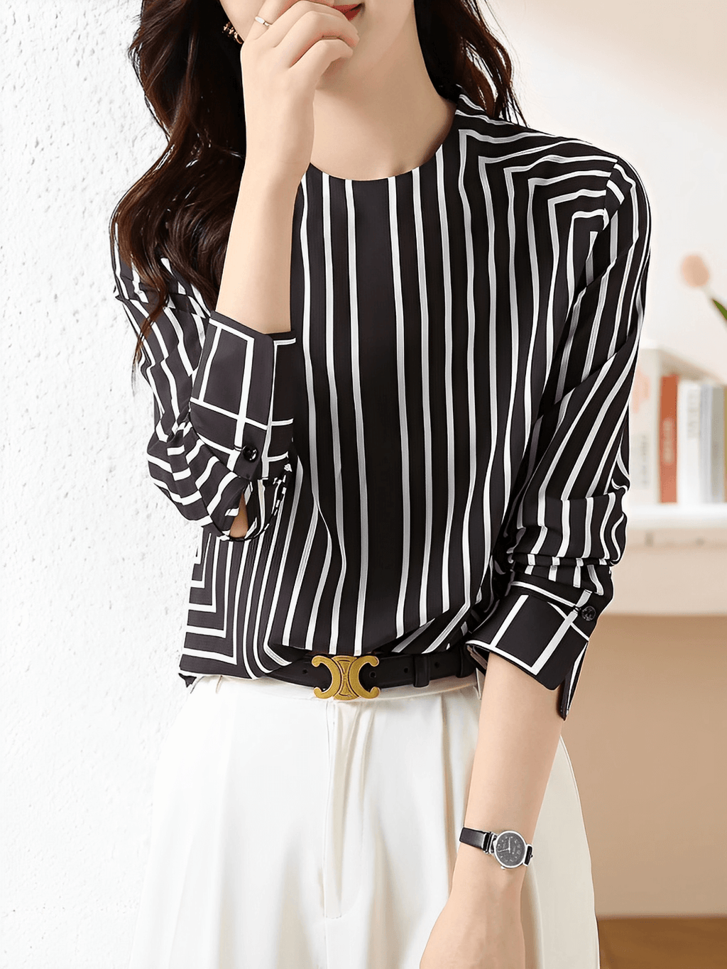 Camisa com Design Geométrico em Listras e Punhos com Botões - Leah