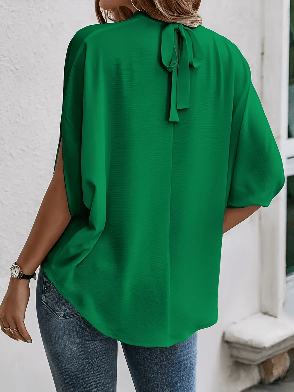 Blusa com Mangas Mocergo Vazadas e Gola Laço Amarração na Nuca - Catherine [FRETE FULL]