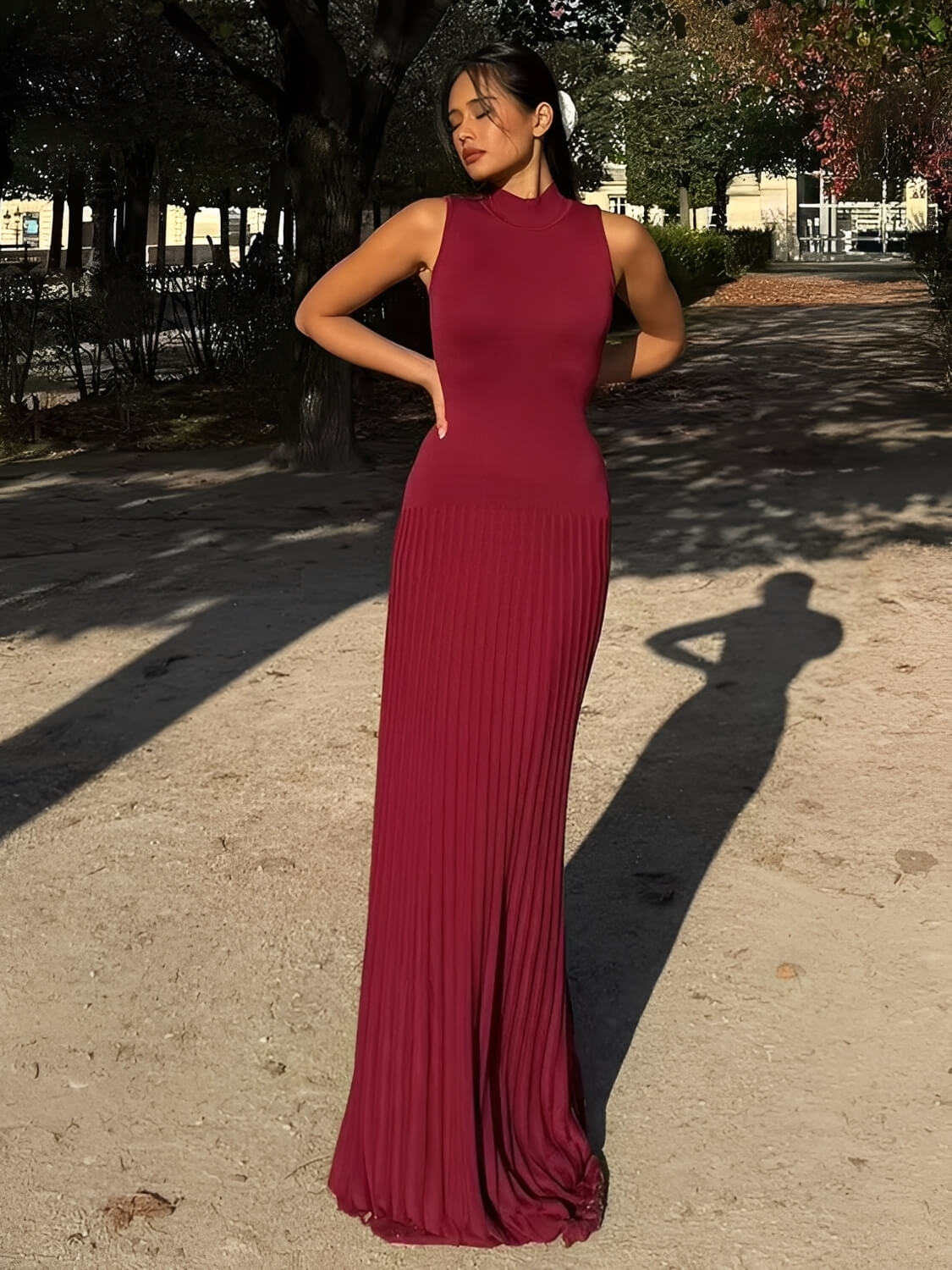 Vestido Longo em Tricô Canelado com Gola Alta e Saia Plissada – Sonia