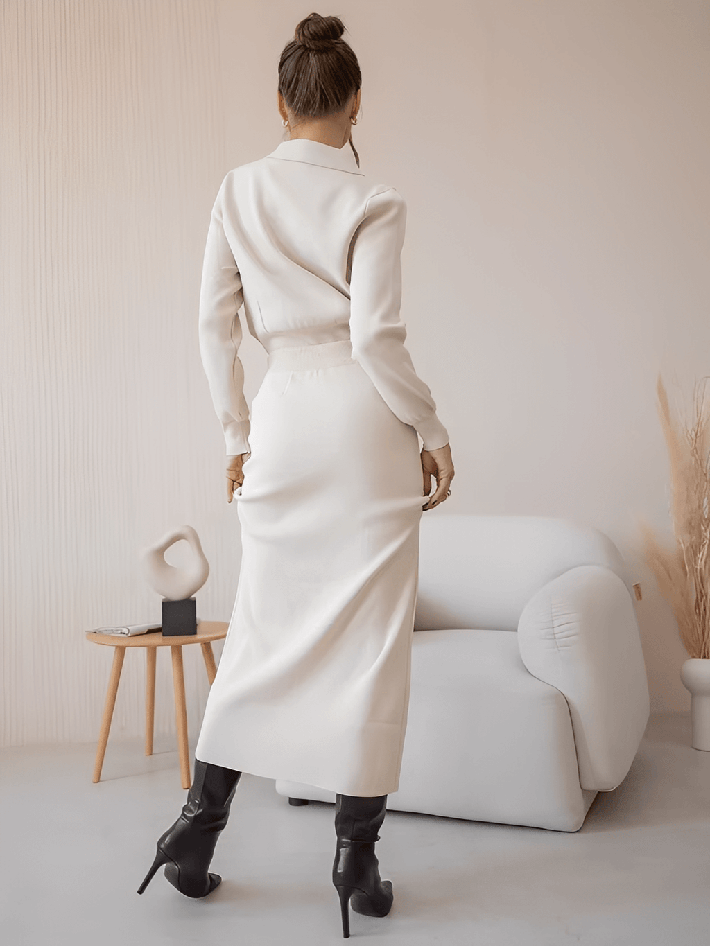Conjunto Alfaiataria em Viscose com Suéter e Saia Midi de Botões - Geyze