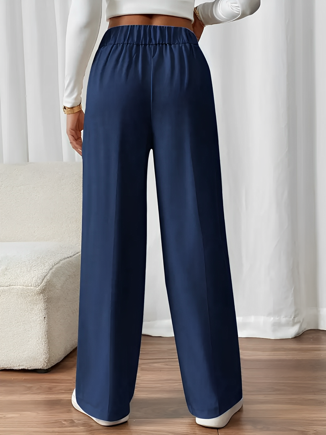 Calça de Alfaiataria Reta com Cintura Elástica Botões e Bolsos - Lizete