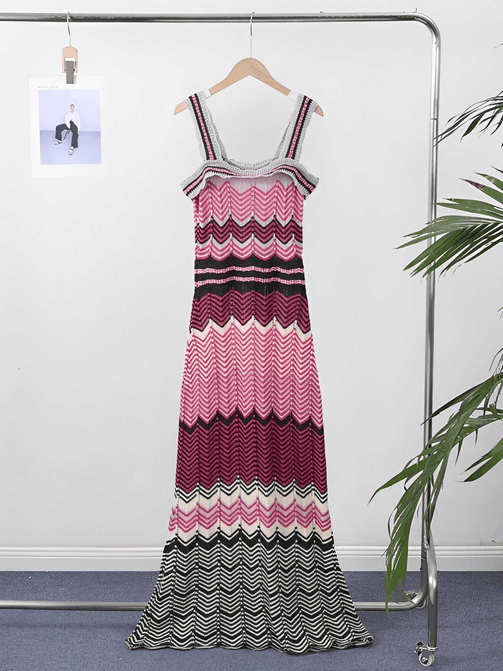 Vestido Longo Estampa em Patchwork de Alças e Decote Quadrado - Malika
