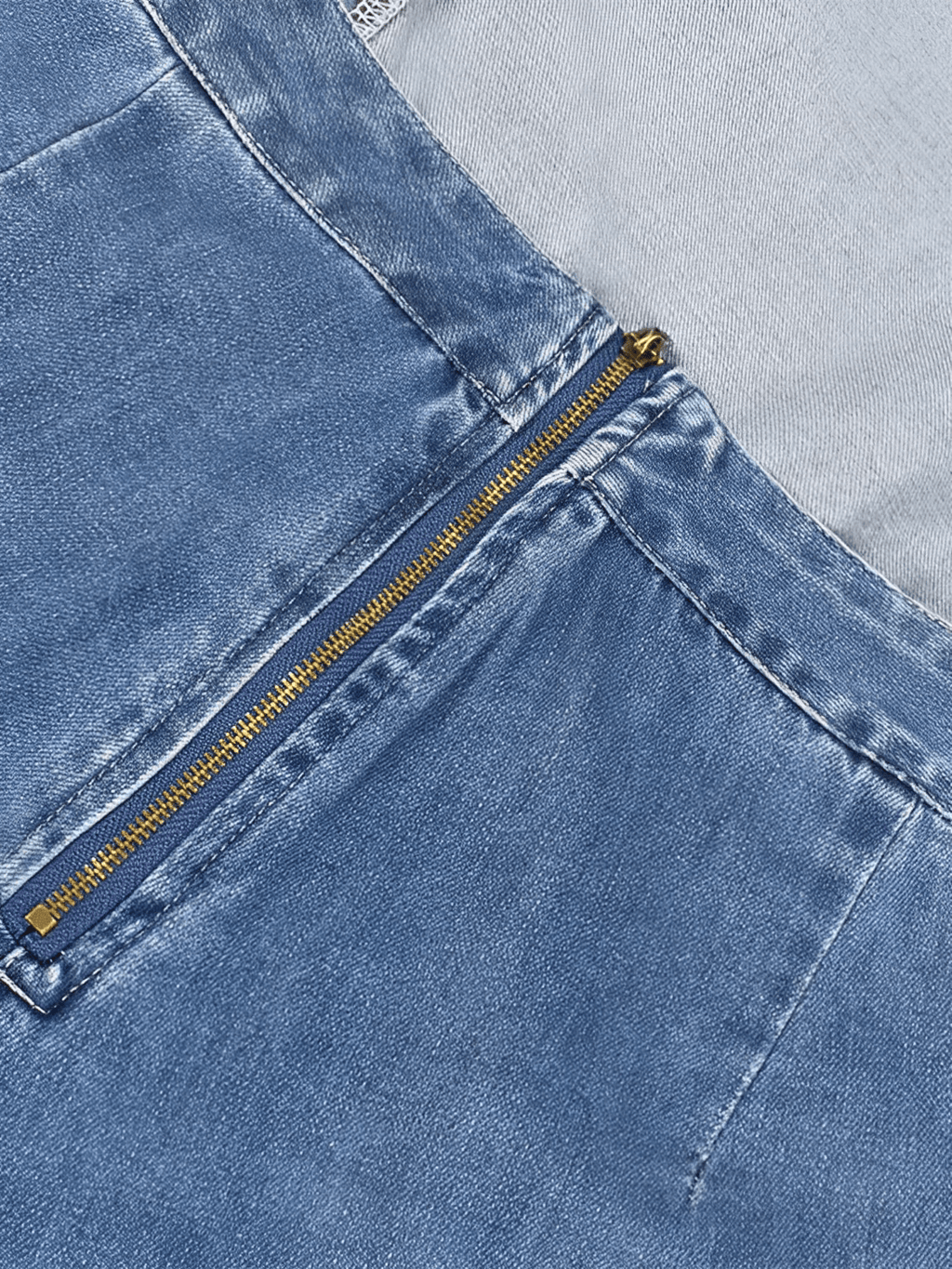 Macacão Jeans com Ombros de Babados Amarração e Decote nas Costas - Poliana