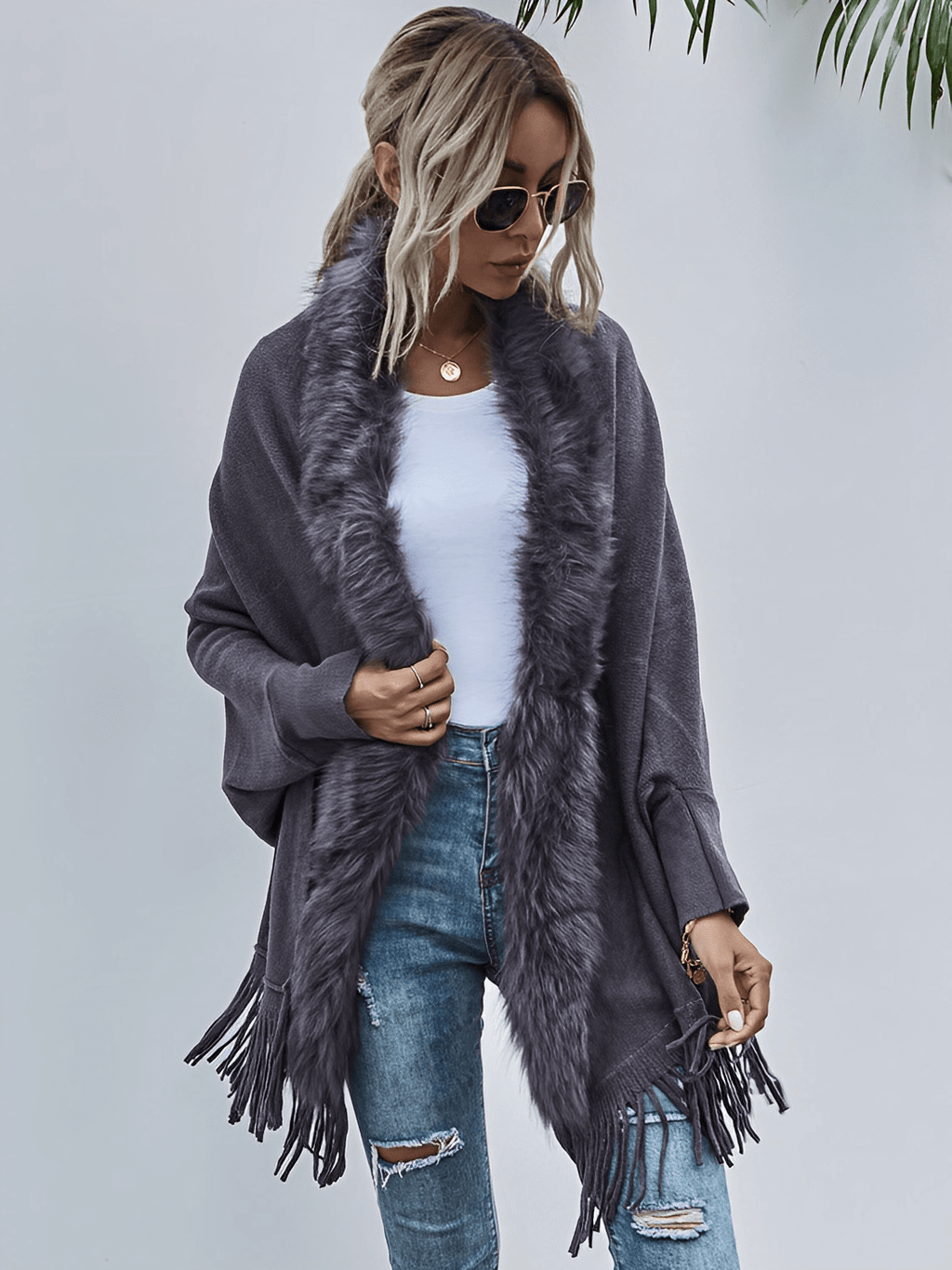 Cardigan de Tricô com Gola Peluciada e Franjas  – Viviane
