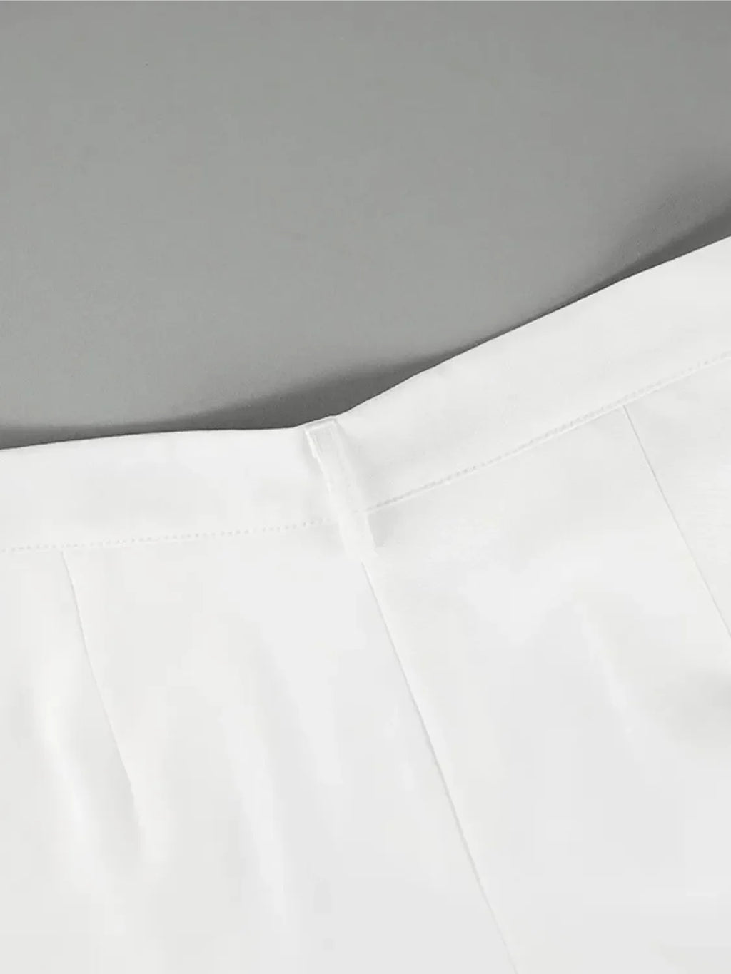 Calça Pantalona Branca Feminina com Cintura Alta Fecho e Zíper – Zoe