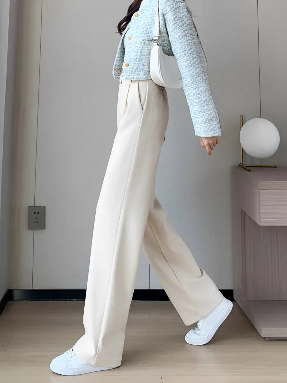 Calça Wide de Lã Batida com Cintura Alta de Elástico e Bolsos – Maysa