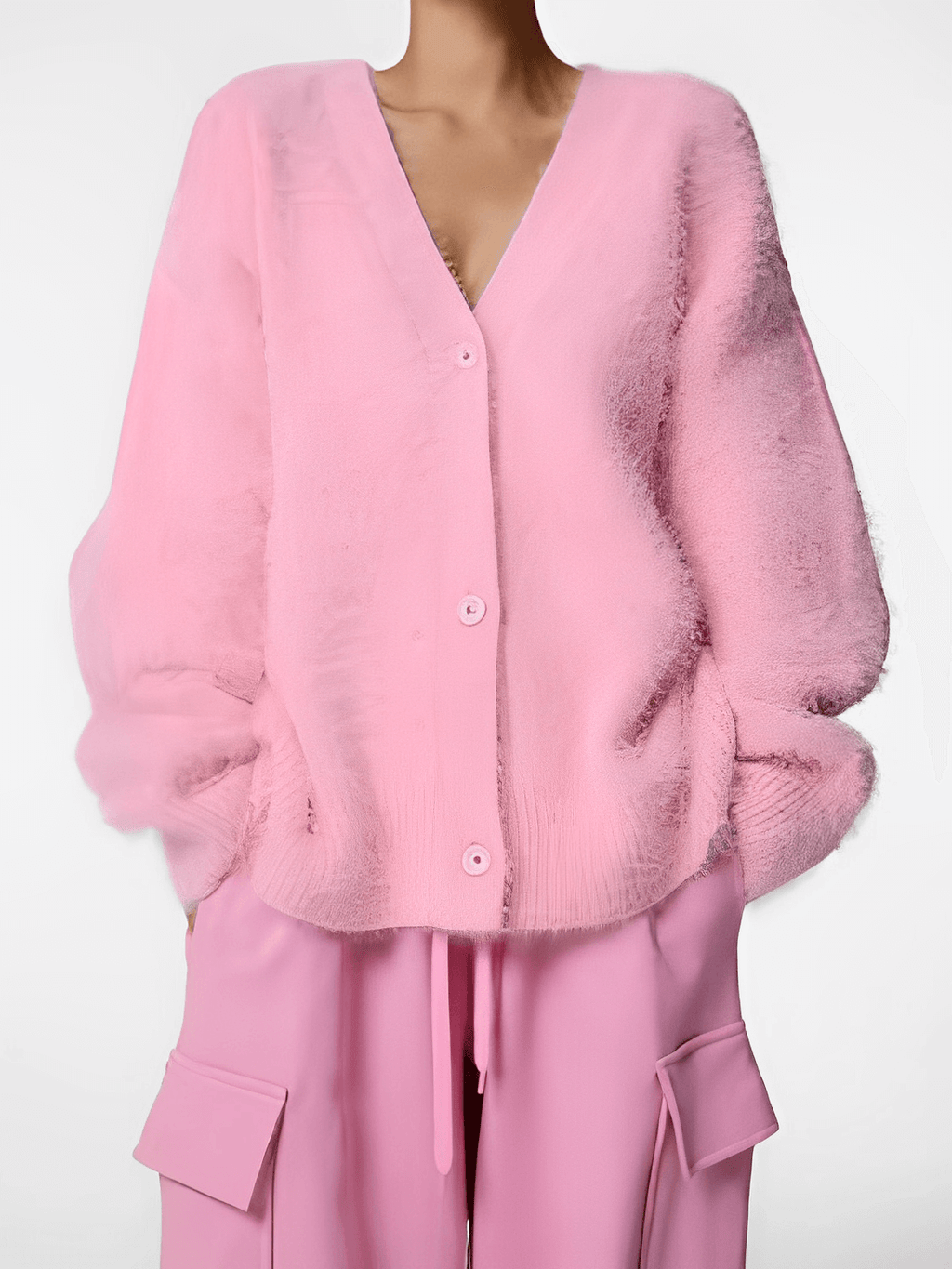 Cardigan em Tricô Peluciado com Decote V e Botões - Isabel