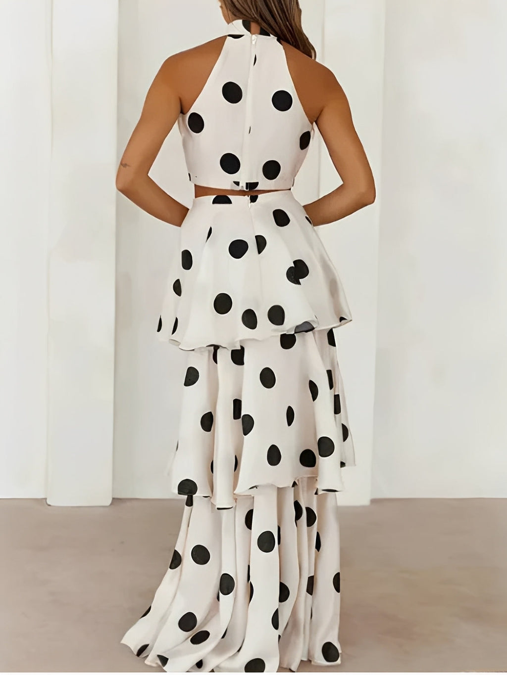 Conjunto Poá em Chiffon com Top Halter e Saia Longa em Camadas - Sibeli