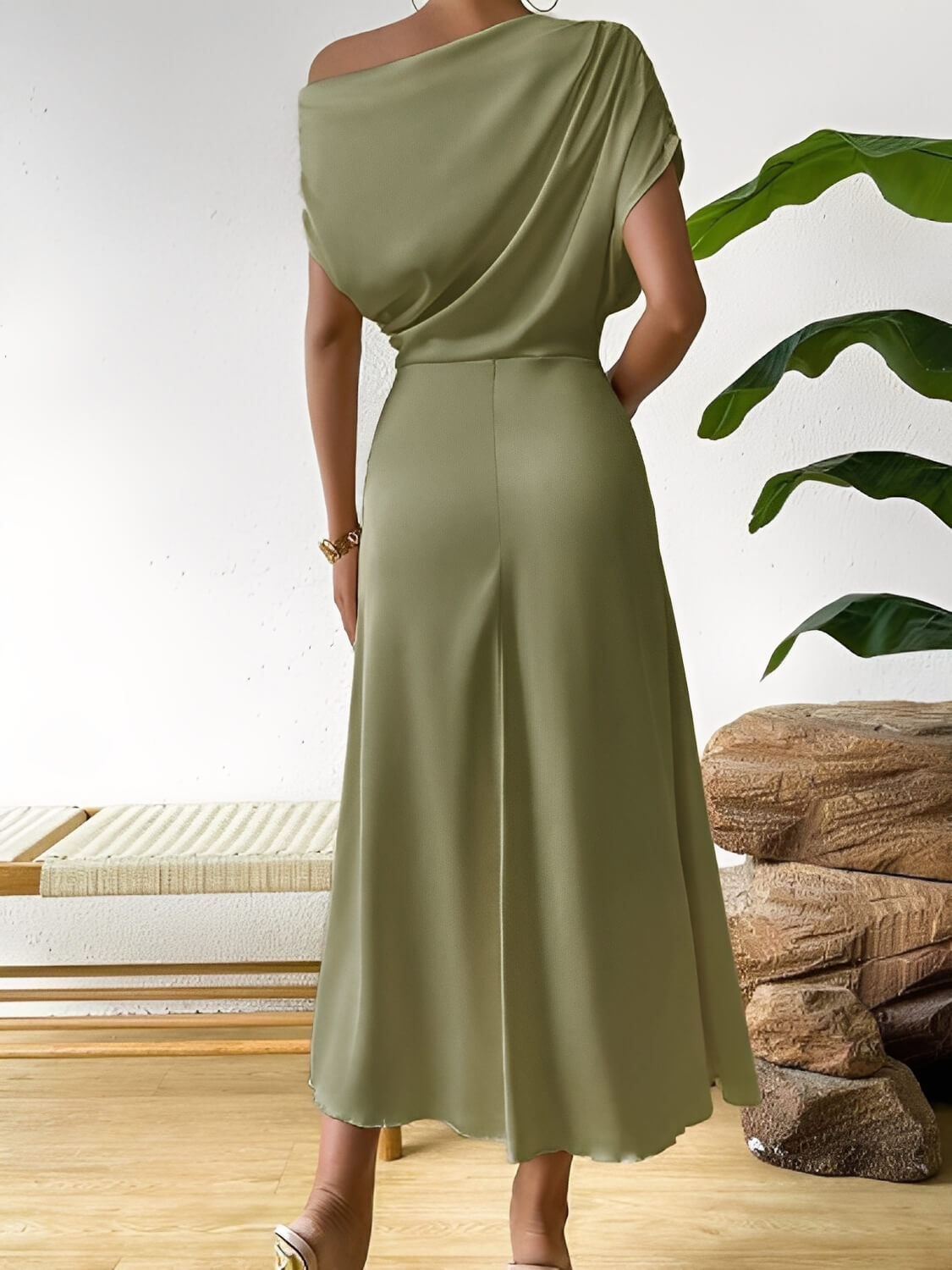 Vestido Midi Acetinado Acinturado com Decote Assimétrico Drapeado - Cleo [FRETE FULL]
