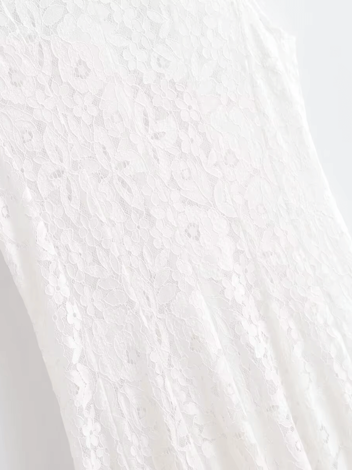 Vestido Midi em Renda Texturizada com Flores Acinturado – Carlota [FRETE FULL]