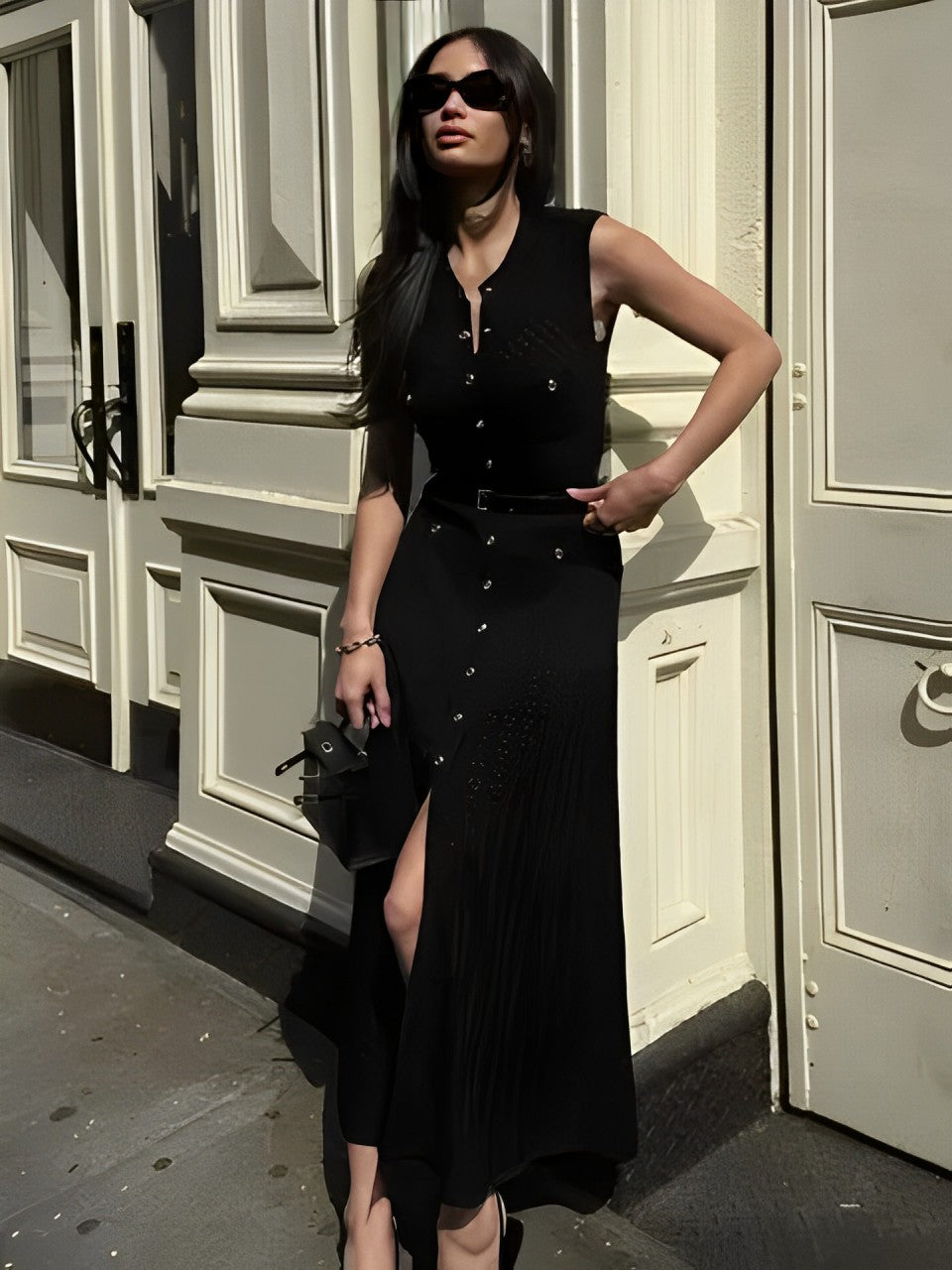 Vestido Midi de Tricô Sem Mangas com Abertura Frontal de Botões – Manon