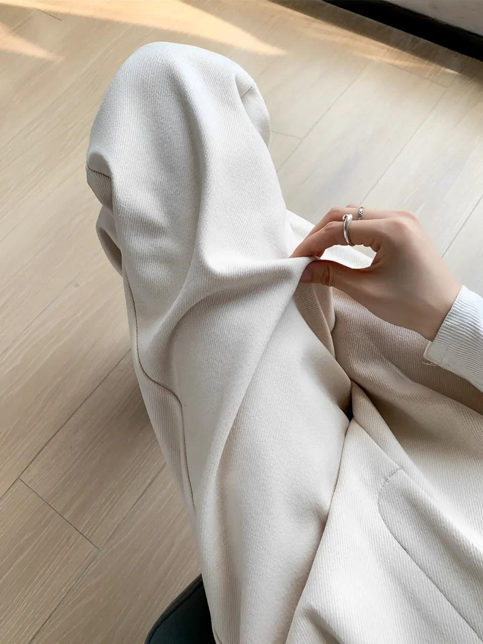 Calça Wide de Lã Batida com Cintura Alta de Elástico e Bolsos – Maysa [FRETE FULL]