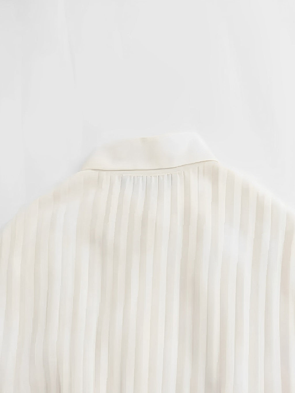 Vestido Chemise Midi Plissado com Botões Frontais – Fleur