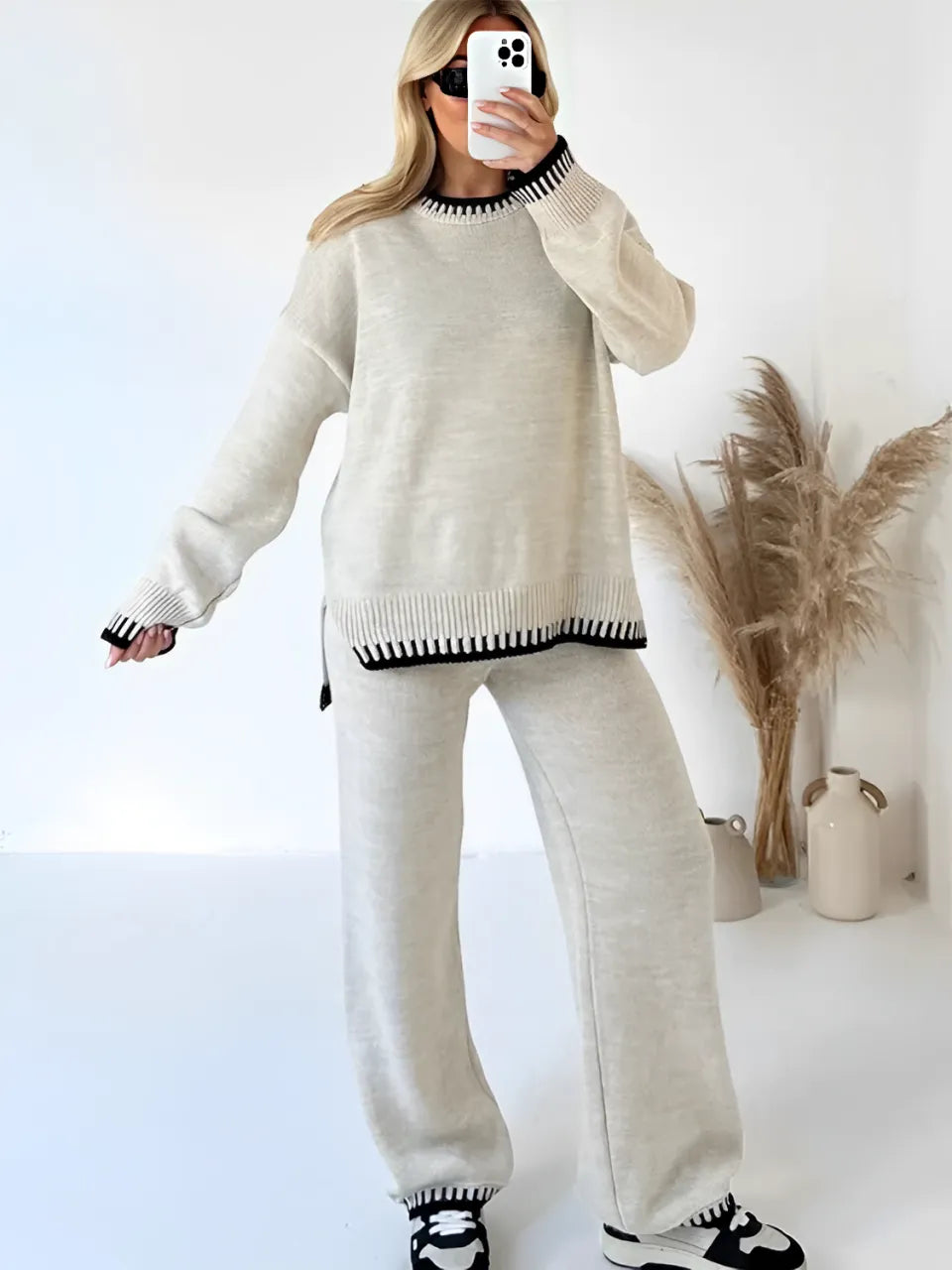 Conjunto Feminino com Suéter e Calça com Detalhes em Crochê – Íris [FRETE FULL]