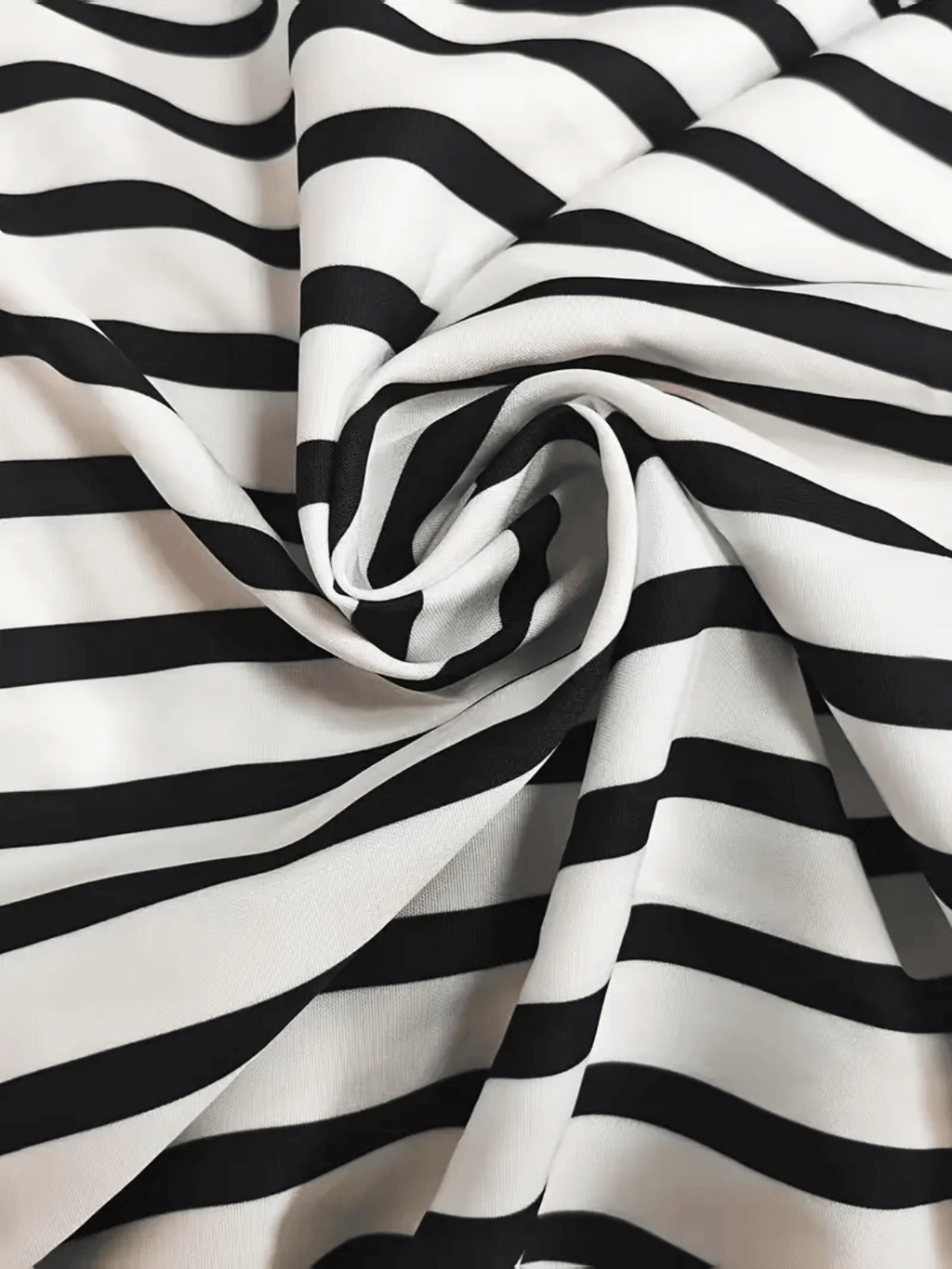 Vestido Chemise com Listras Verticais e Botões Frontais Elegantes – Julia