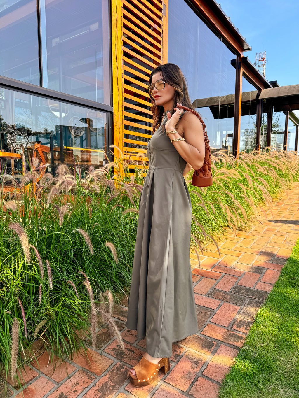 Vestido Longo com Zíper no Busto, Cintura Império e Bolsos – Liriel [FRETE FULL]