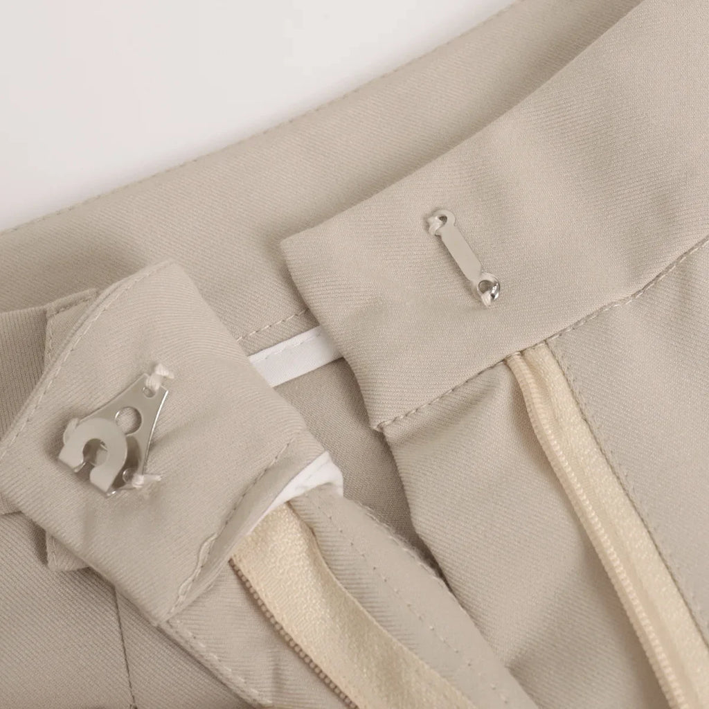 Calça Wide Leg em Alfaiataria Clássica com Cintura Alta e Bolsos – Kate
