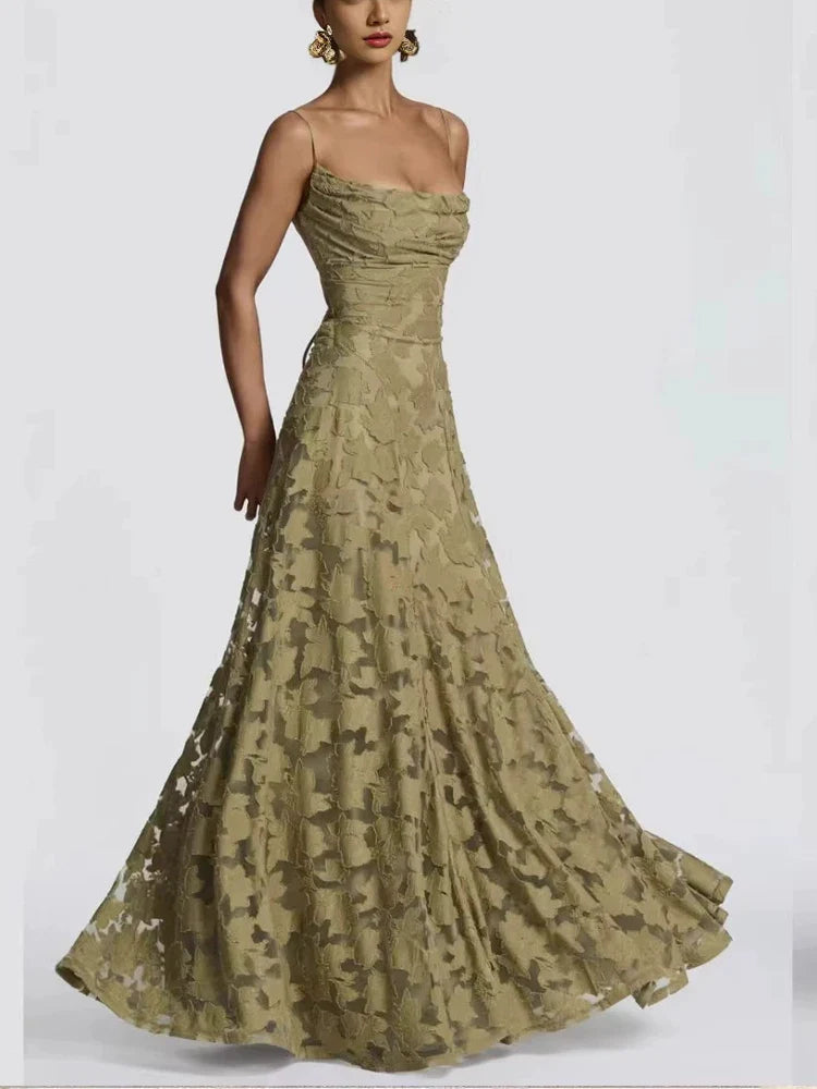 Vestido Longo em Renda Decote Quadrado e Amarração Cruzada nas Costas - Melania